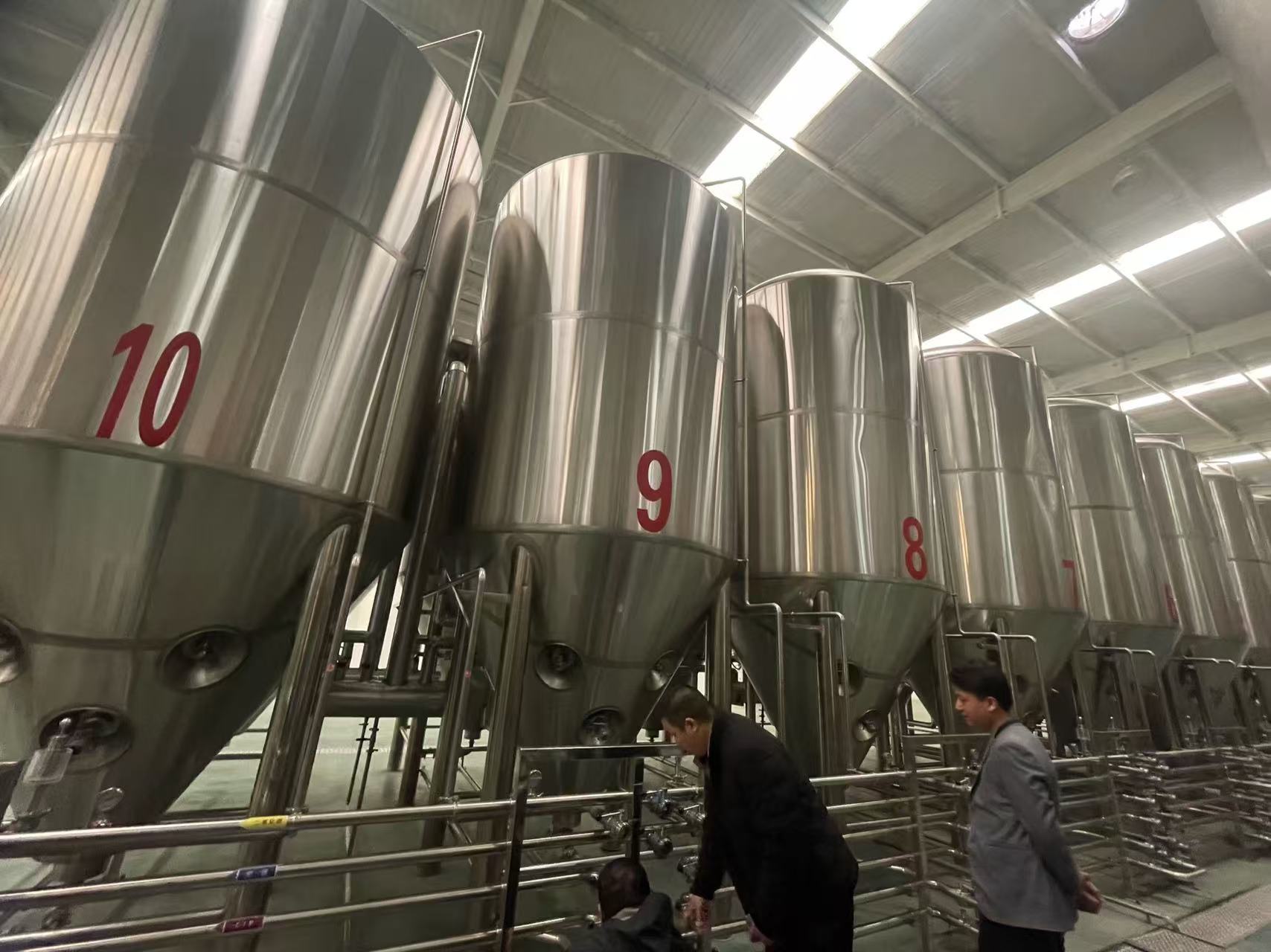 东丽精酿啤酒设备厂—平面布置、设备设计、制造、调试、培训等一条龙服务